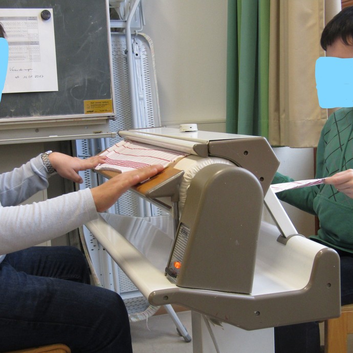 Mangeln (vergrößerte Bildansicht wird geöffnet)